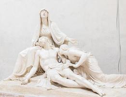 possagno, Itália - antonio canova escultura, lamentação sobre a morto Cristo - 1822 foto
