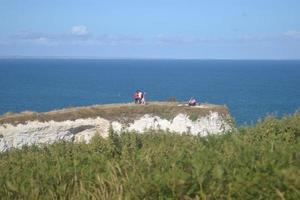 dorset, inglaterra 2018 - antigo harry rocks giz promontório na inglaterra foto