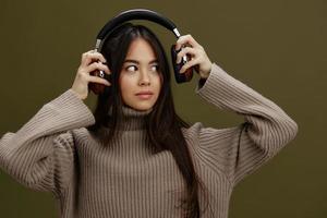 morena sem fio fones de ouvido música Diversão tecnologia estilo de vida foto