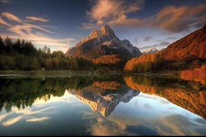 Watzmann dentro Alpes, dramático reflexão às pôr do sol foto