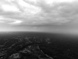 lindo manhã Visão Indonésia. panorama panorama arroz Campos com beleza cor e céu natural luz foto