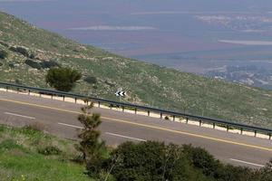 estrada dentro a montanhas dentro norte Israel. foto