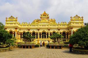 meu no entanto, Vietnã, 2023 - vinh trang pagode dentro meu no entanto, Vietnã foto