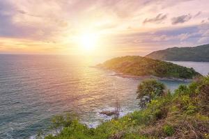 ponto de vista do cabo phromthep em phuket, tailândia foto