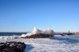 enormes ondas do mar foto