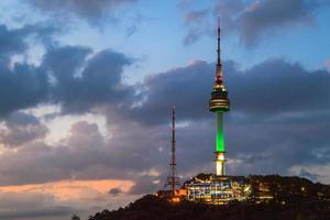 Seul, sul Coréia - outubro 14, 2019-seul torre em Namsan montanha, a simbólico do capital cidade, Seul, sul Coréia foto