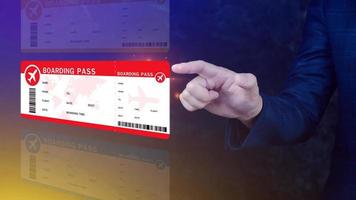 mão segurando embarque passar bilhetes ar viagem conceito, escolhendo verificação eletrônico voar bilhete. foto