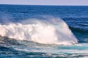 enormes ondas do mar foto