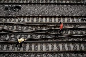 estrada de ferro trabalhadores dentro Xangai foto