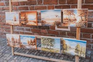 quadros em tela de pintura mostrando a velho Cidade do Varsóvia dentro Polônia recordações a partir de feriados foto