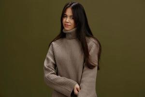 retrato mulher dentro inverno suéter moda cosméticos roupas estúdio modelo foto