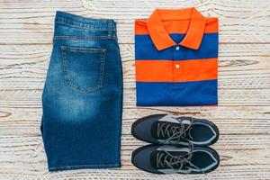 lindo conjunto de moda masculina casual foto