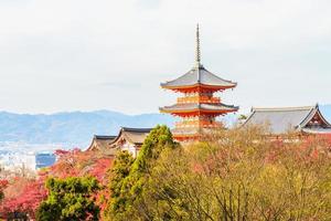 templo kiyomizu dera em kyoto, japão foto