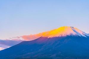 linda mt. fuji no lago yamanaka, japão foto