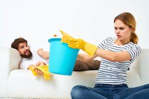 tarefas domésticas casado casal serviço interior limpeza estilo de vida foto