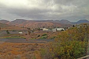 eu calma verão nublado panorama a partir de a espanhol canário ilha Lanzarote foto