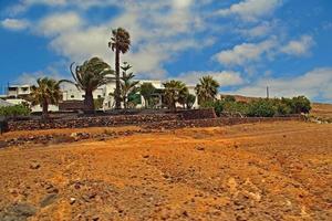 eu calma verão nublado panorama a partir de a espanhol canário ilha Lanzarote foto