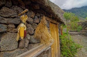 velho pedra construção - Espanha 2022 foto