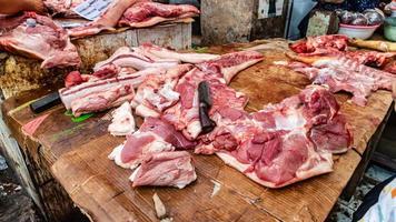 carne de porco às a tondano tradicional mercado foto