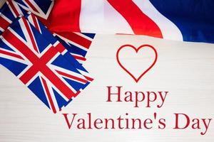 feliz dia dos namorados dia. britânico feriados conceito. feriado dentro Unidos reino. ótimo Grã-Bretanha bandeira fundo. foto