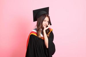 menina com graduação vestido foto