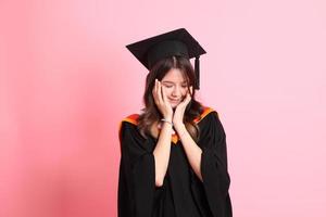 menina com graduação vestido foto