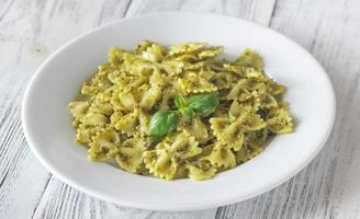 parte do Farfalle com pesto foto