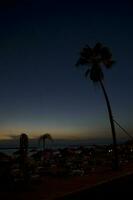 calma noite panorama do a espanhol ilha do tenerife foto