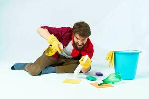 limpador lavando pavimentos serviço tarefas domésticas higiene profissional foto