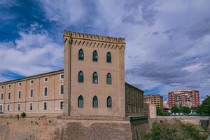 mourisco histórico Palácio dentro a espanhol cidade do Zaragoza foto