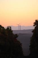 lindo paisagens do pôr do sol e nascer do sol com vívido cores do natureza dentro Está mais puro Formato foto