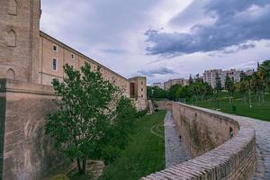 mourisco histórico Palácio dentro a espanhol cidade do Zaragoza foto