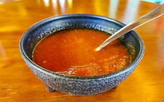 molho de pimentão mexicano vermelho picante em puerto escondido méxico. foto