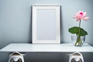 mínimo branco cenário quadro, Armação tela de pintura exibição com flor dentro vaso foto