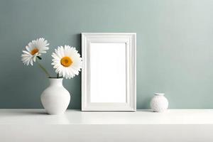 mínimo branco cenário quadro, Armação tela de pintura exibição com flor dentro vaso foto