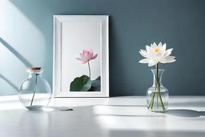 mínimo branco cenário quadro, Armação tela de pintura exibição com flor dentro vaso foto