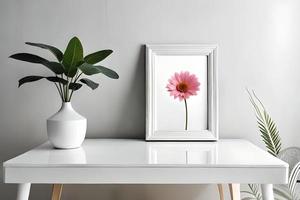 mínimo branco cenário quadro, Armação tela de pintura exibição com flor dentro vaso foto