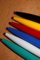 colorida canetas fechar acima fundo grande Tamanho Alto qualidade instante impressões foto