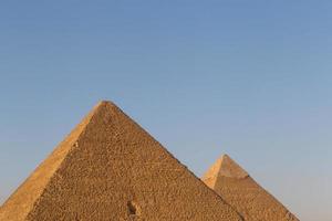 pirâmides do khufu e Khafre contra azul céu foto