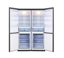 moderno geladeira com aberto portas foto