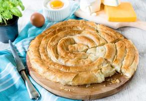 torta de queijo assado foto