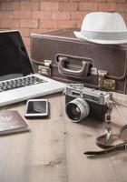 vintage Câmera e vintage tom, preparar acessórios e viagem Itens foto