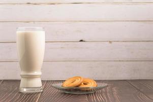 dia mundial do leite, beba leite e coma biscoitos, café da manhã saudável foto