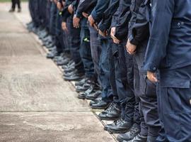 tumulto polícia colidiu com a manifestantes. foto