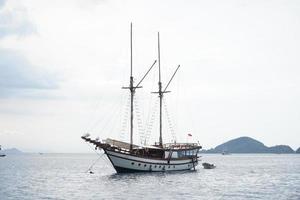 cruzeiro navio ancorado foto