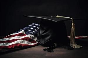 uma graduação boné em a americano bandeira foto