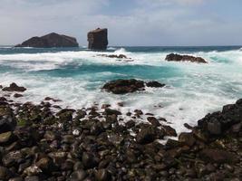 zangão Visão do mosteiros dentro são miguel, a Açores foto