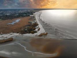 aéreo Visão do a lindo beira-mar cidade do parnu. foto