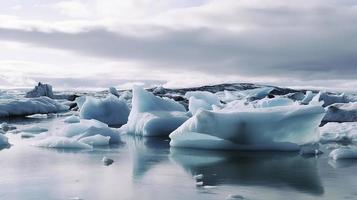 icebergs flutuando dentro Jokulsarlon geleira lagoa, gerar ai foto