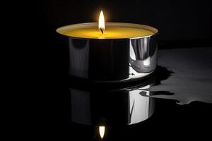 uma vela é aceso dentro a Sombrio transmitindo memorial morte e ter esperança. ai gerado foto